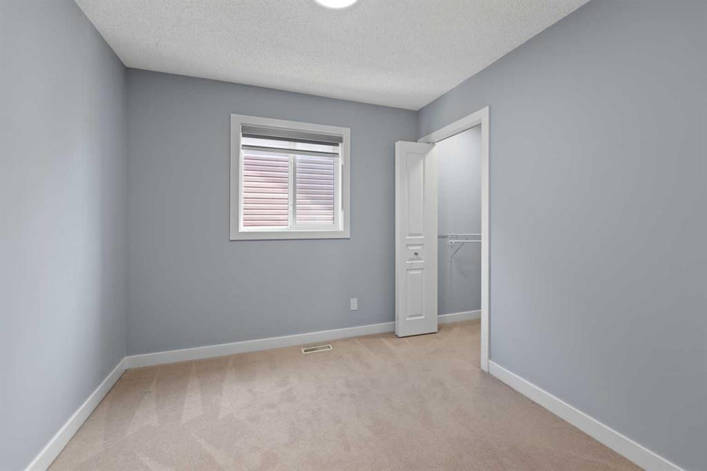 11 Saddlebrook Gardens Ne, Calgary, AB