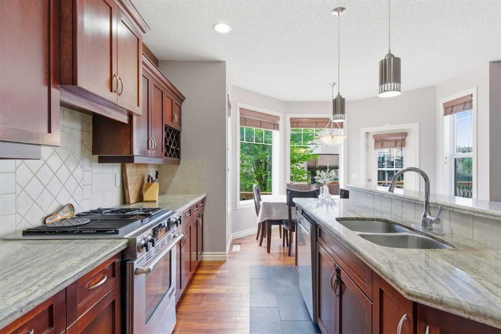 141 Panamount Green Nw, Calgary, AB