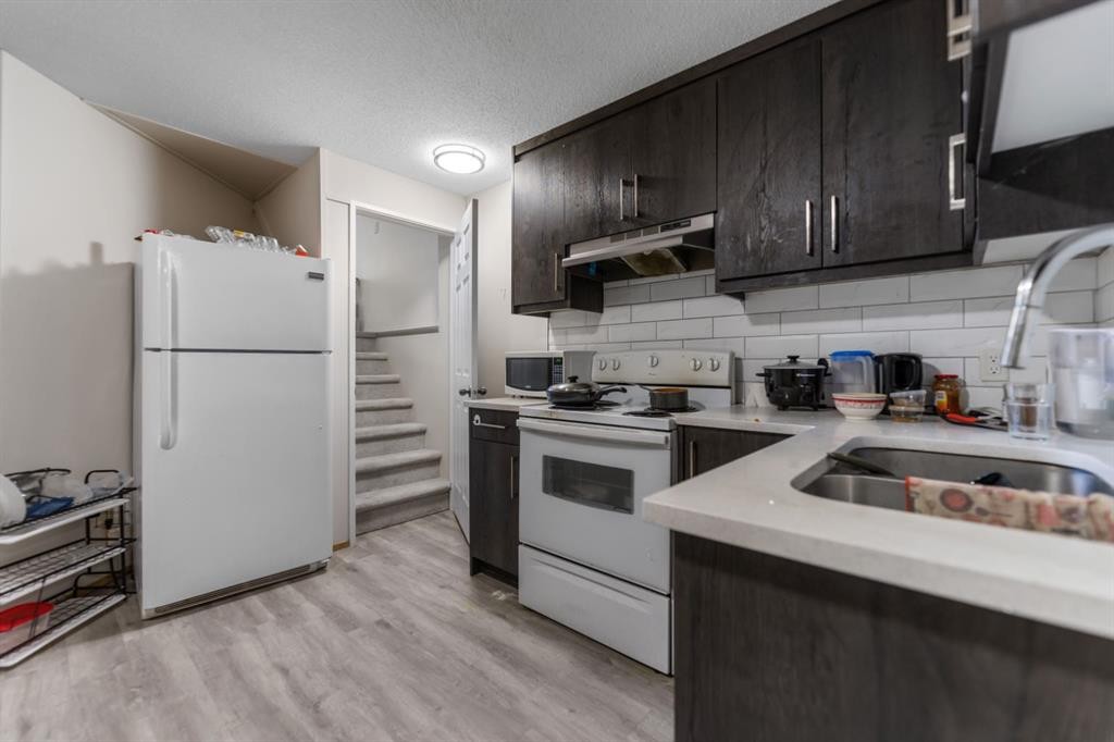 215 Carmel Close Ne, Calgary, AB