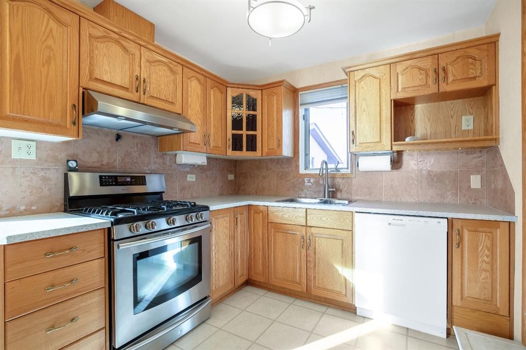 47 Montrose Crescent Ne, Calgary, AB