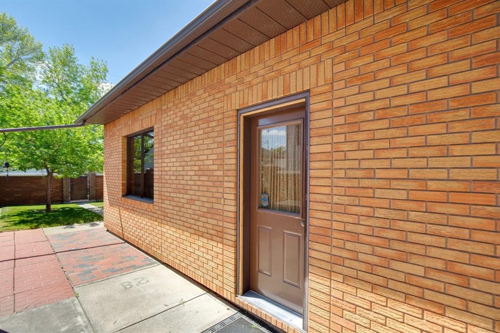 47 Montrose Crescent Ne, Calgary, AB