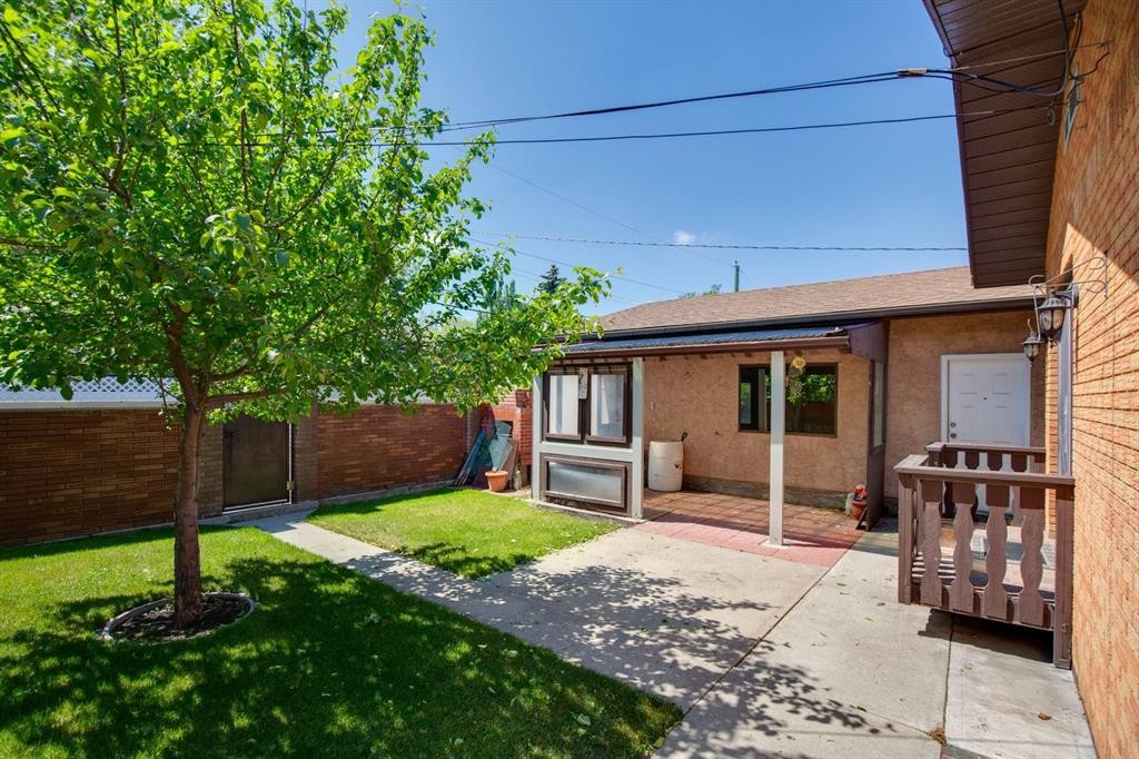 47 Montrose Crescent Ne, Calgary, AB