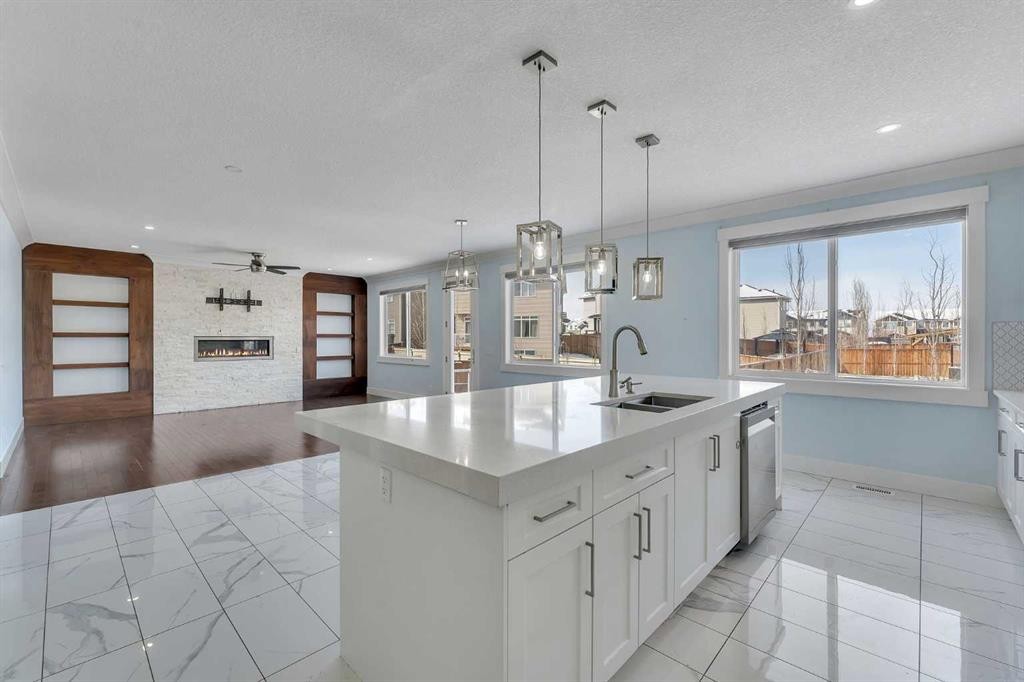 272 Aspenmere Way, Chestermere, AB