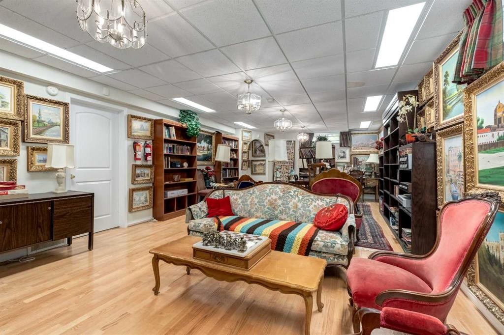170 Oakbriar Close Sw, Calgary, AB - Indoor