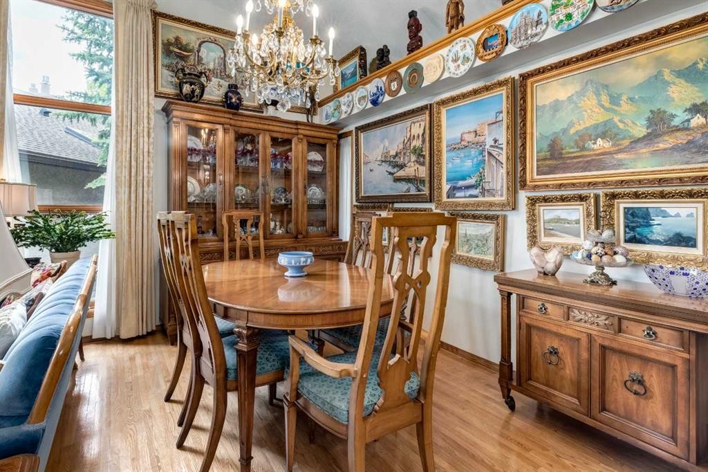 170 Oakbriar Close Sw, Calgary, AB - Indoor Photo Showing Dining Room