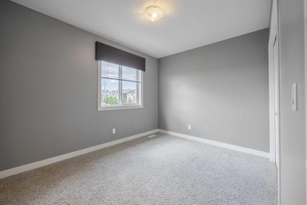 5 Marquis Common Se, Calgary, AB