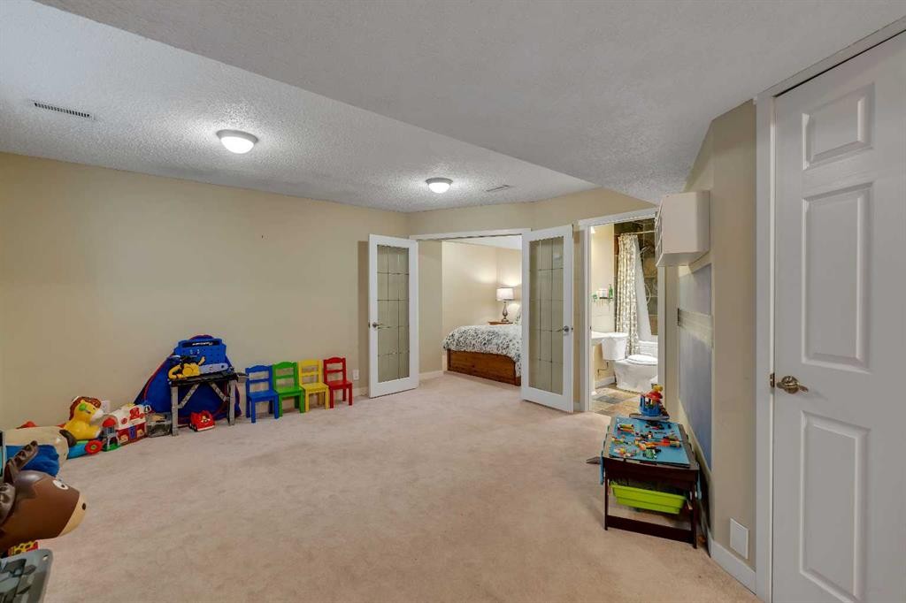28 Cranwell Crescent Se, Calgary, AB