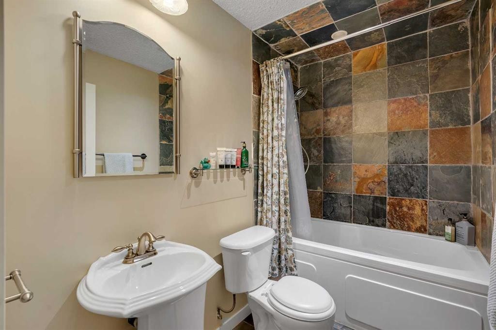 28 Cranwell Crescent Se, Calgary, AB