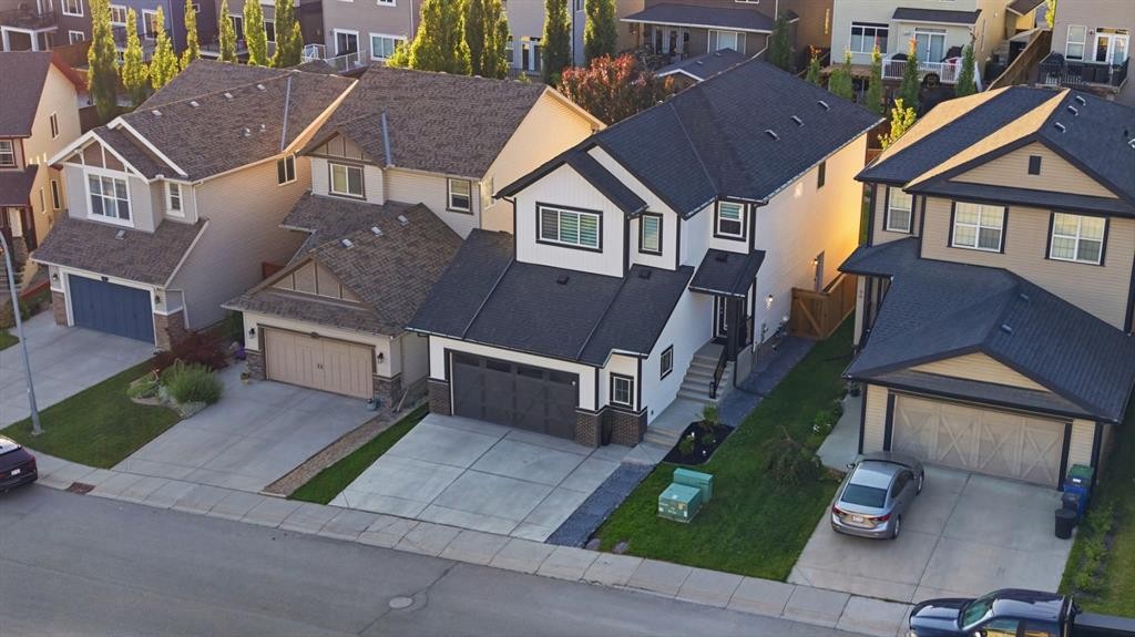 92 Heritage Hill, Cochrane, AB - Outdoor