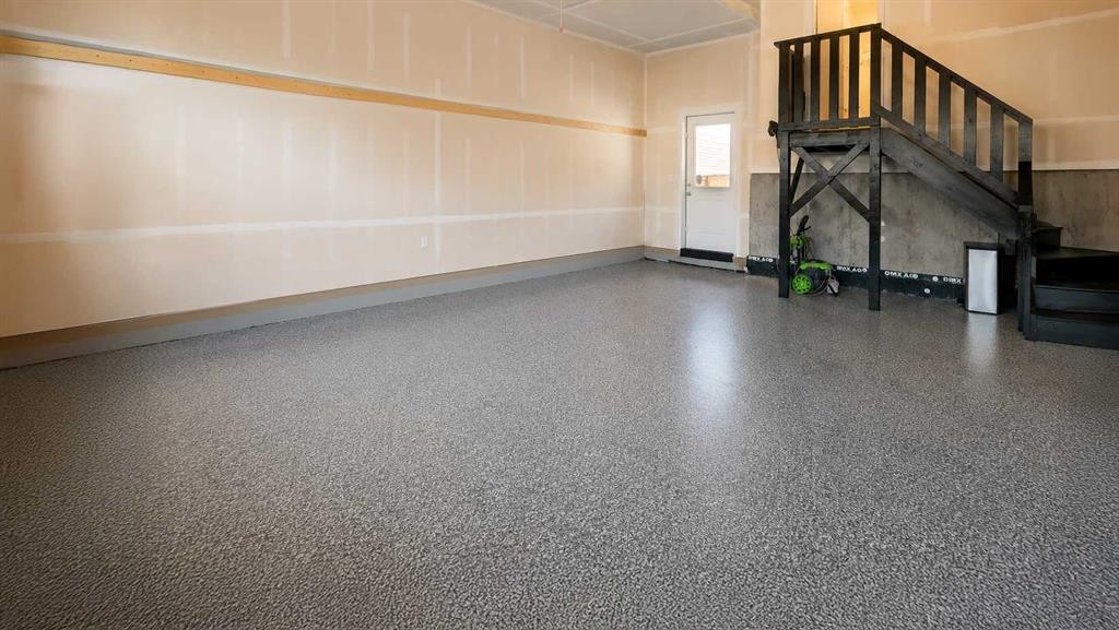 92 Heritage Hill, Cochrane, AB - Indoor Photo Showing Other Room
