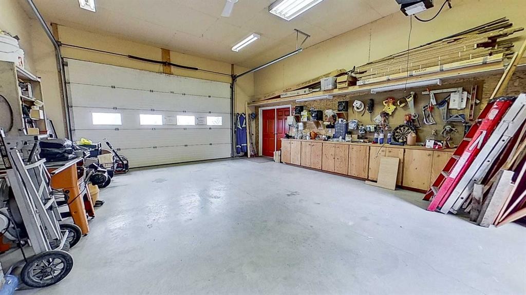 32214 Range Road 22, Rural Mountain View County, AB