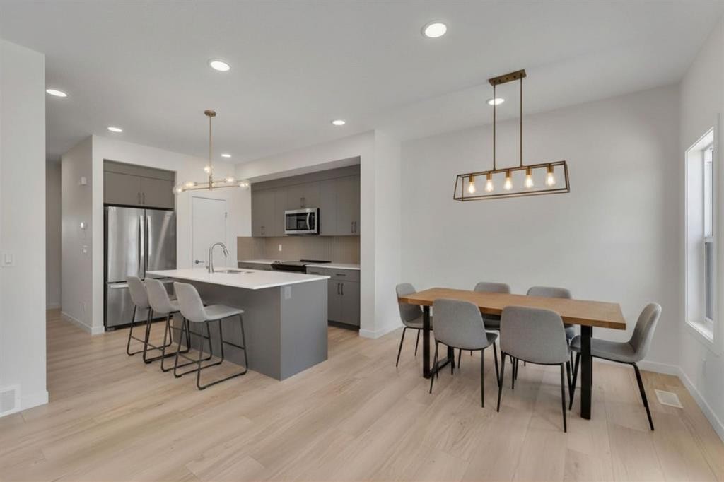 7 Heritage Heath, Cochrane, AB - Indoor