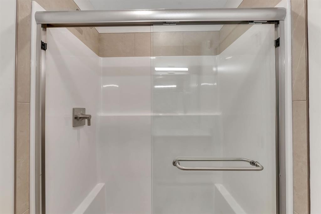 7 Heritage Heath, Cochrane, AB - Indoor