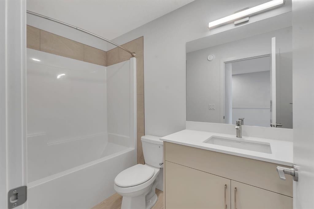 7 Heritage Heath, Cochrane, AB - Indoor Photo Showing Bathroom