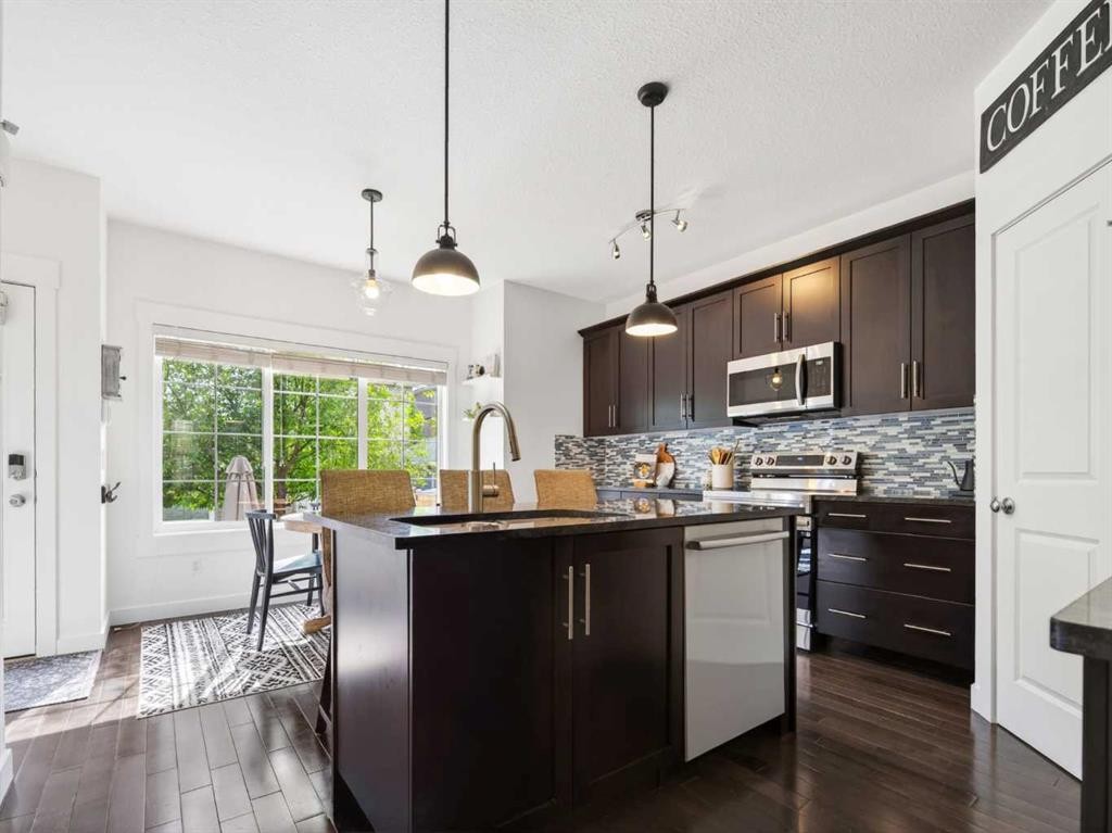 456 Rainbow Falls Drive, Chestermere, AB