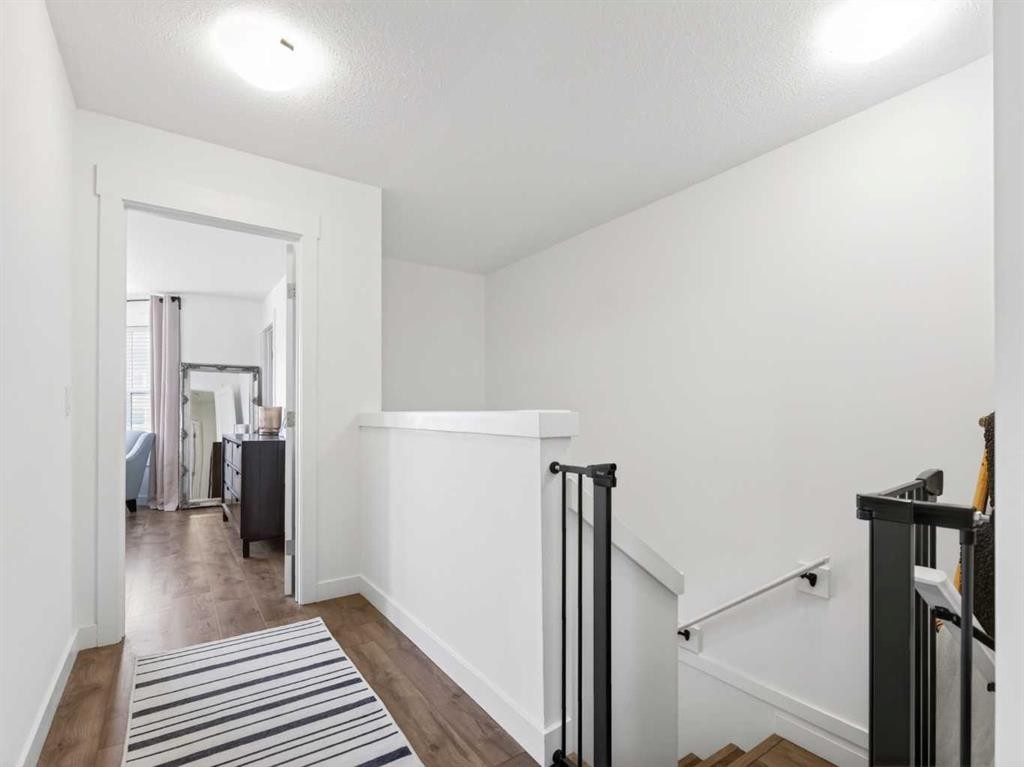 456 Rainbow Falls Drive, Chestermere, AB