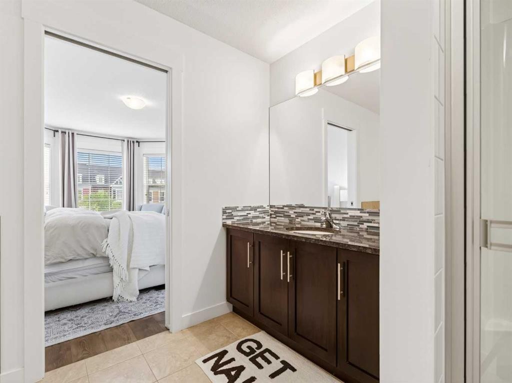 456 Rainbow Falls Drive, Chestermere, AB