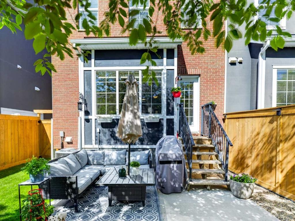 456 Rainbow Falls Drive, Chestermere, AB