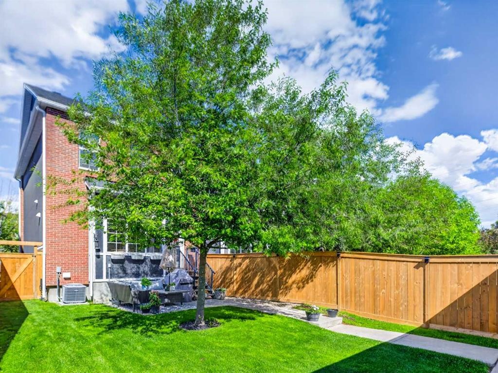 456 Rainbow Falls Drive, Chestermere, AB