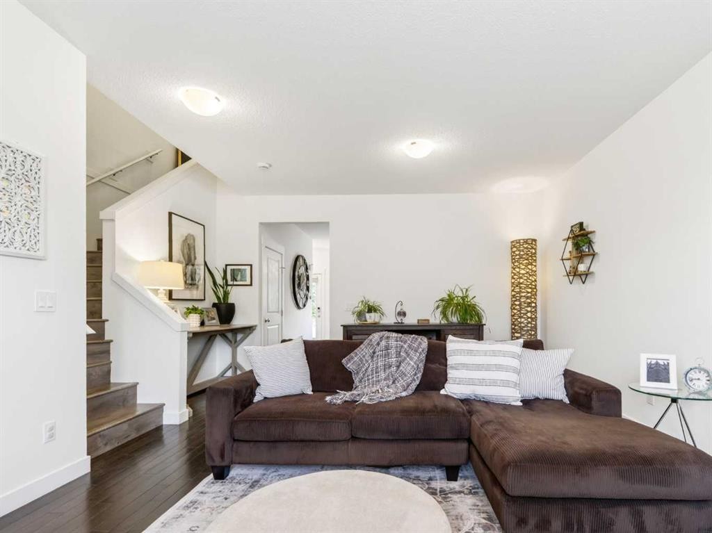 456 Rainbow Falls Drive, Chestermere, AB