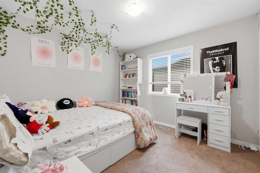 172 Sherwood Mews Nw, Calgary, AB