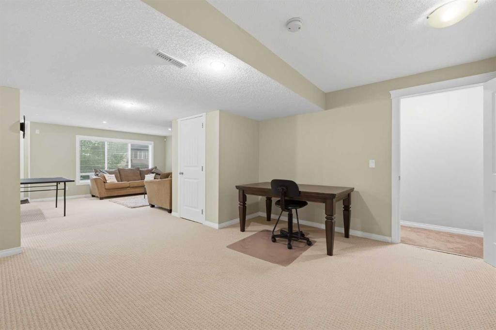 172 Sherwood Mews Nw, Calgary, AB