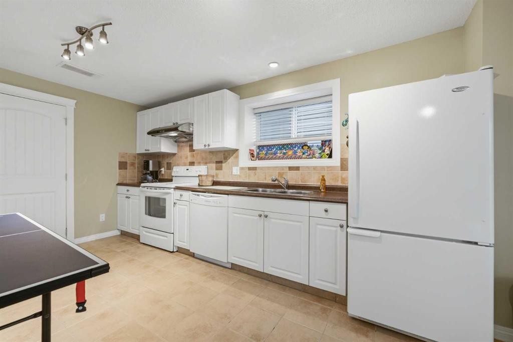 172 Sherwood Mews Nw, Calgary, AB