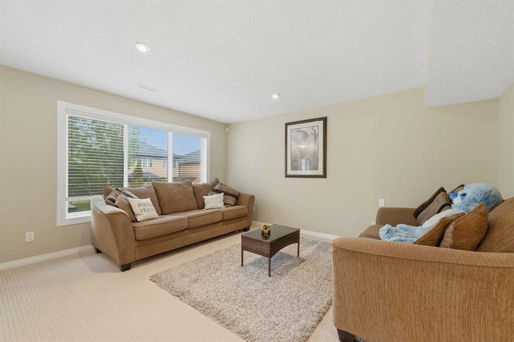 172 Sherwood Mews Nw, Calgary, AB