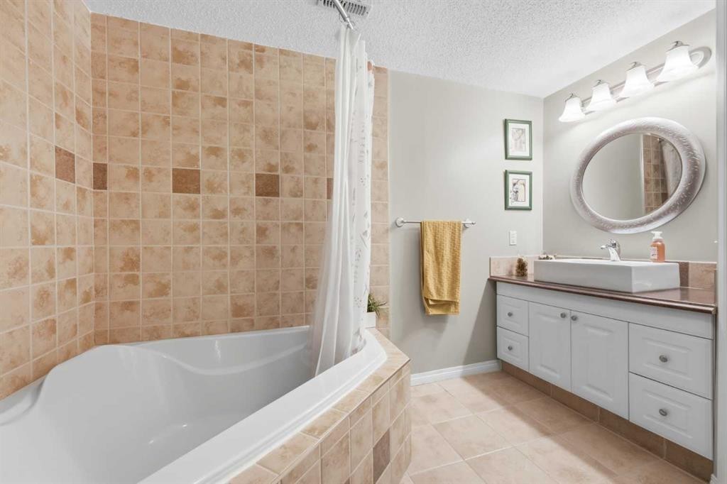 172 Sherwood Mews Nw, Calgary, AB