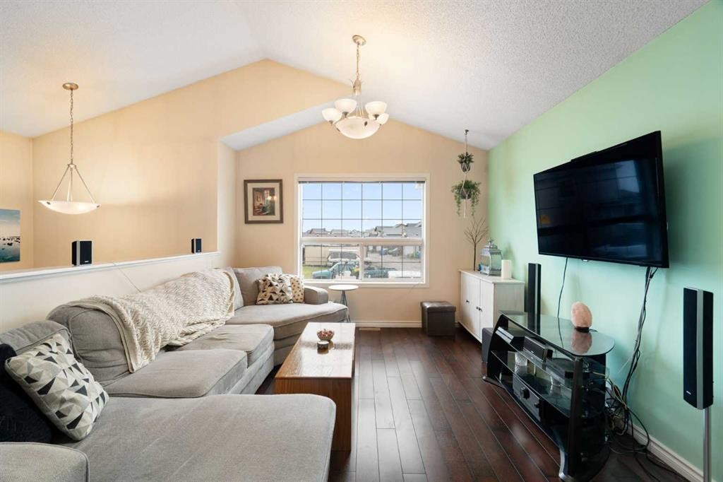 57 Saddlemont Grove Ne, Calgary, AB