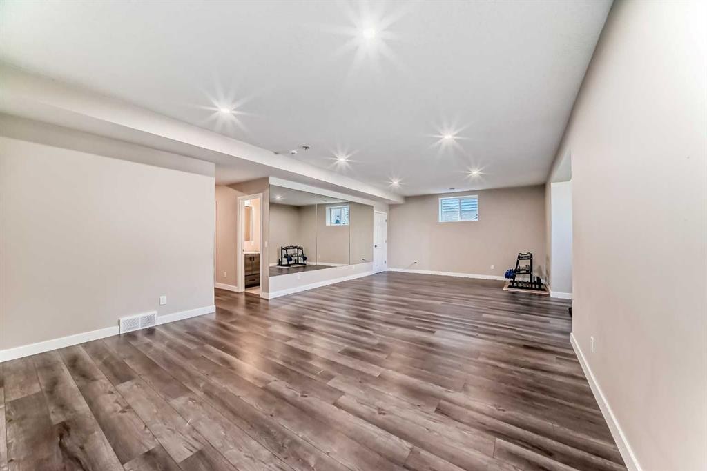 832 Coopers Square Sw, Airdrie, AB