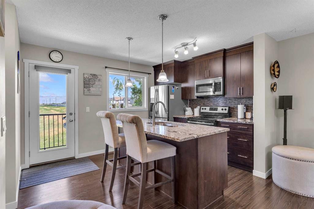 401 Copperpond Landing Se, Calgary, AB