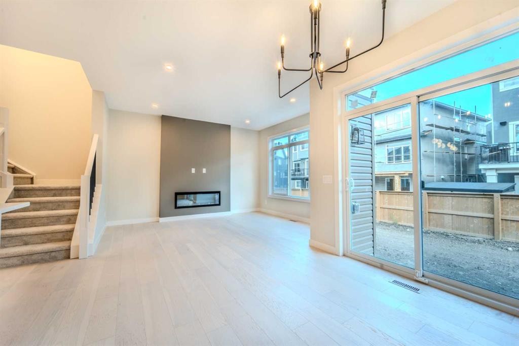 124 Waterford Way, Chestermere, AB