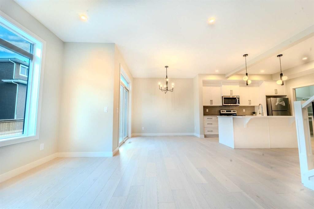 124 Waterford Way, Chestermere, AB