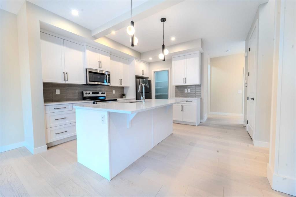 124 Waterford Way, Chestermere, AB