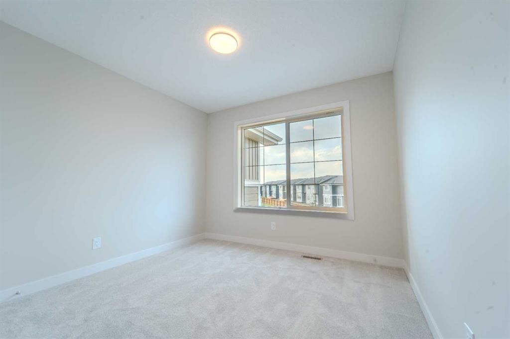 124 Waterford Way, Chestermere, AB