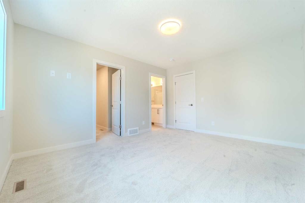 124 Waterford Way, Chestermere, AB
