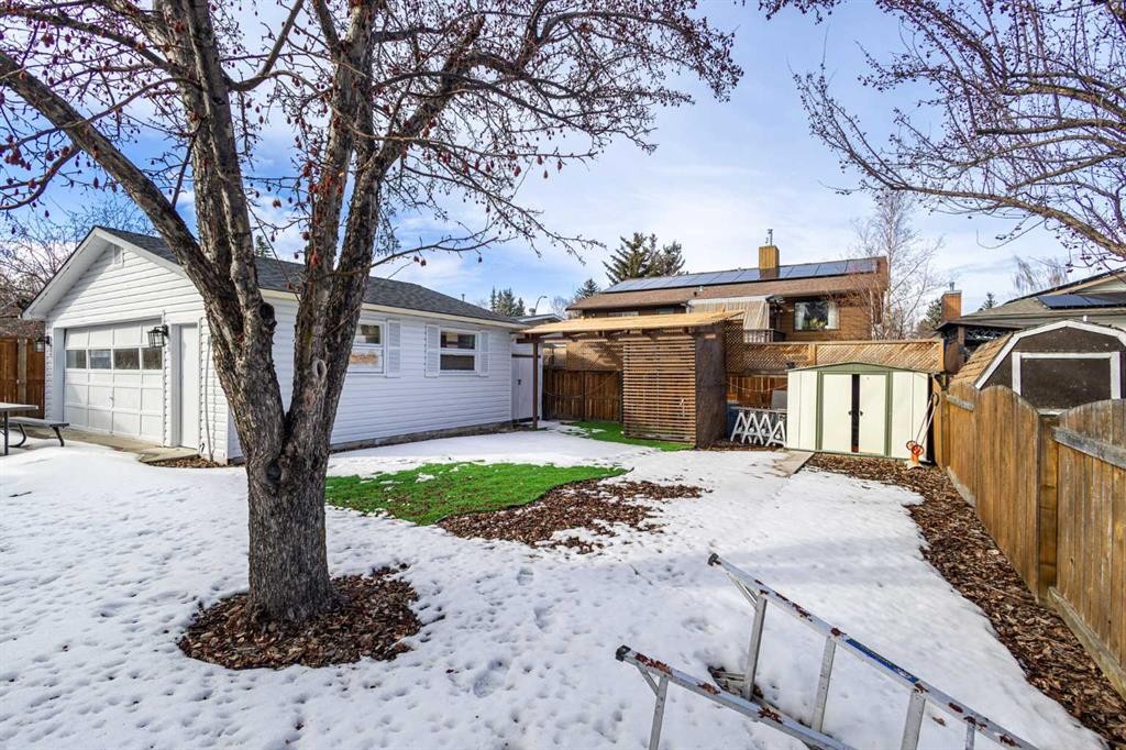 208 Woodpark Place Sw, Calgary, AB - Outdoor