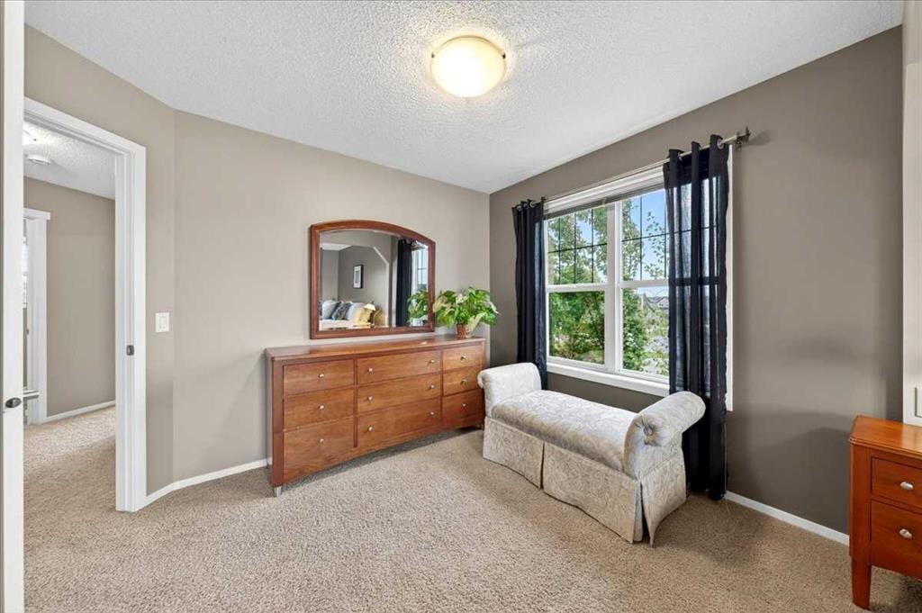 30 Copperstone Green Se, Calgary, AB
