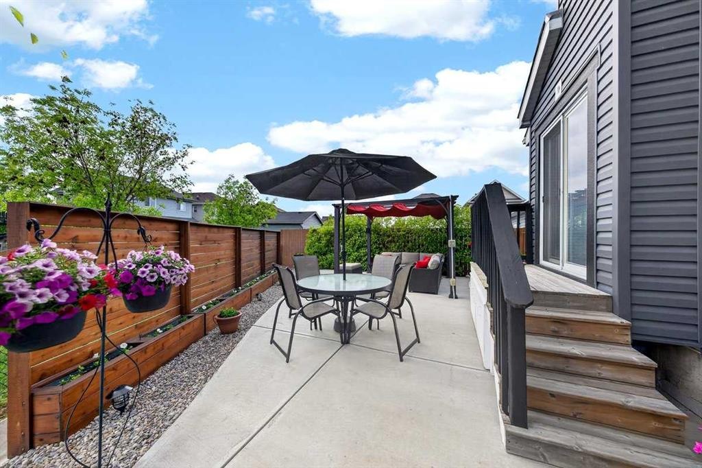 30 Copperstone Green Se, Calgary, AB