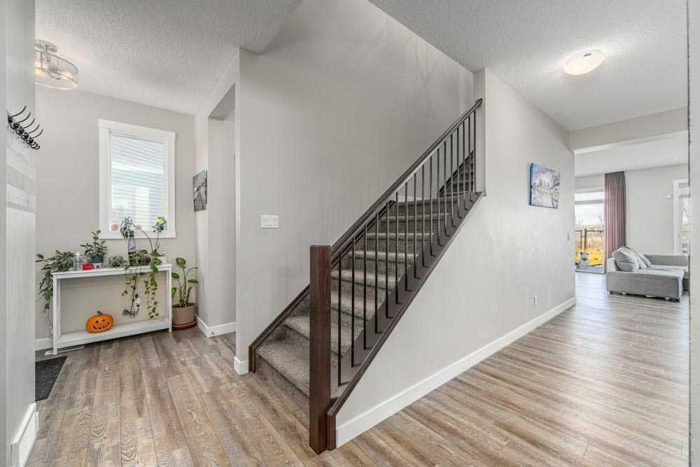125 Sage Bluff Close Nw, Calgary, AB