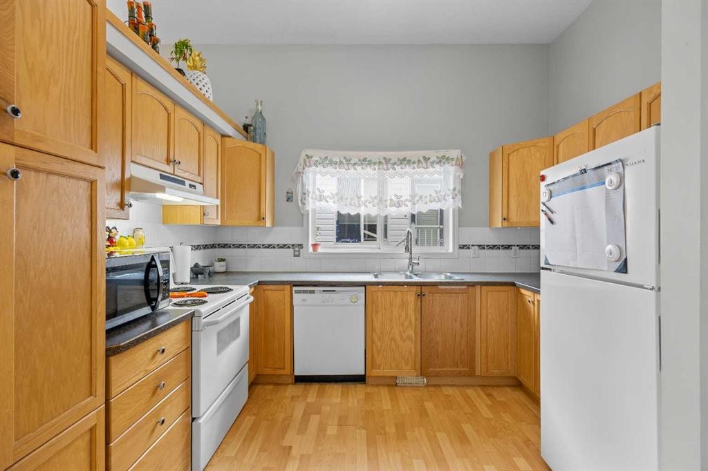 67 Saddlemead Green Ne, Calgary, AB