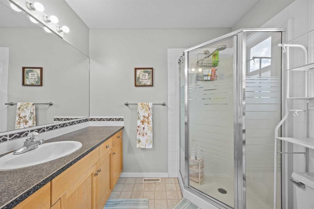 67 Saddlemead Green Ne, Calgary, AB