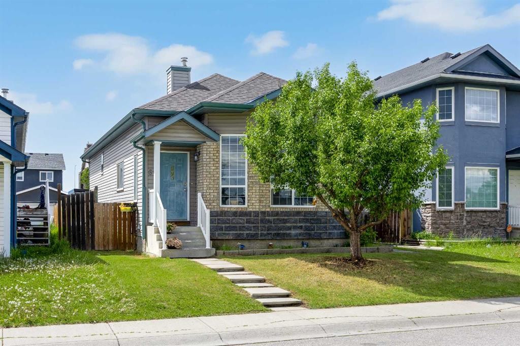 67 Saddlemead Green Ne, Calgary, AB