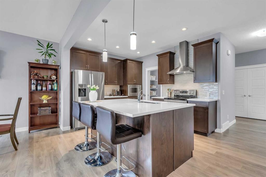 100 Nolancrest Circle Nw, Calgary, AB