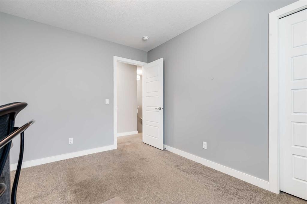 100 Nolancrest Circle Nw, Calgary, AB