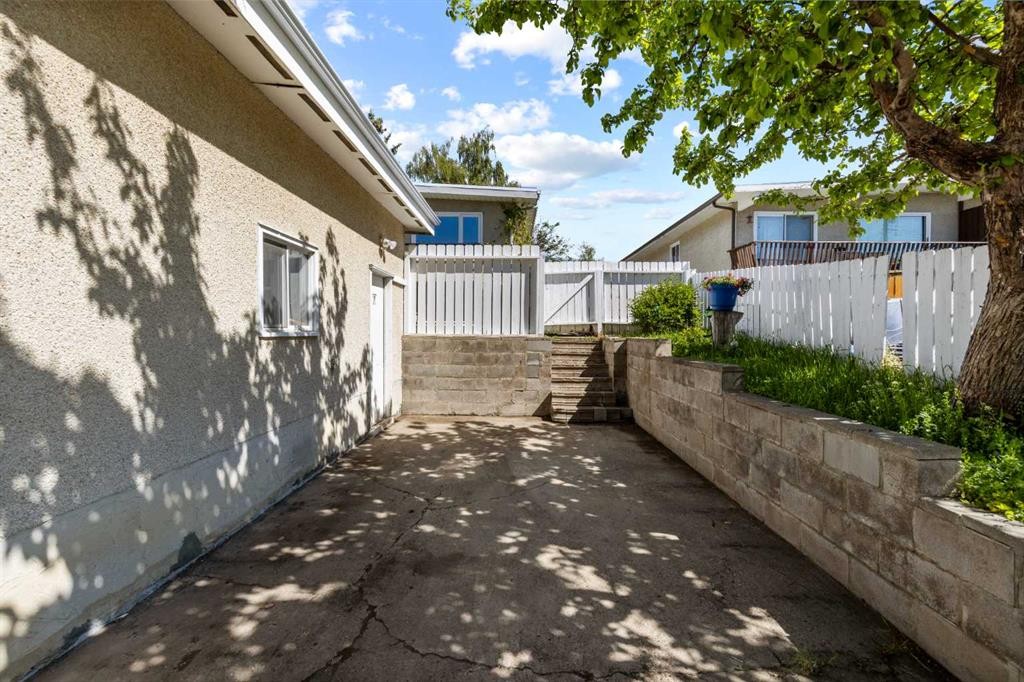 1141 Ninga Road Nw, Calgary, AB