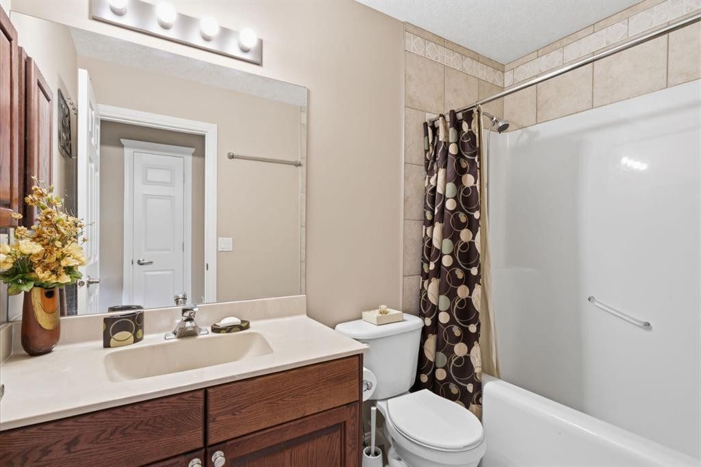 21 Royal Ridge Hill Nw, Calgary, AB
