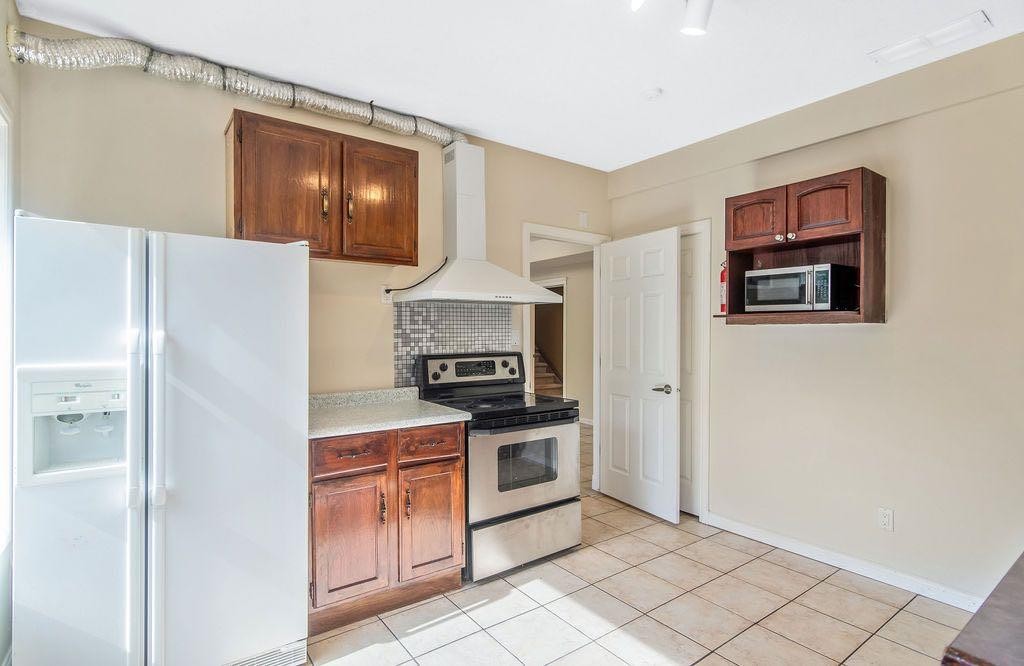 21 Royal Ridge Hill Nw, Calgary, AB