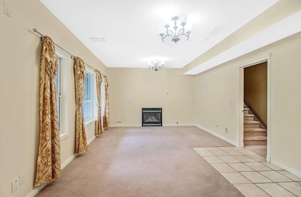 21 Royal Ridge Hill Nw, Calgary, AB